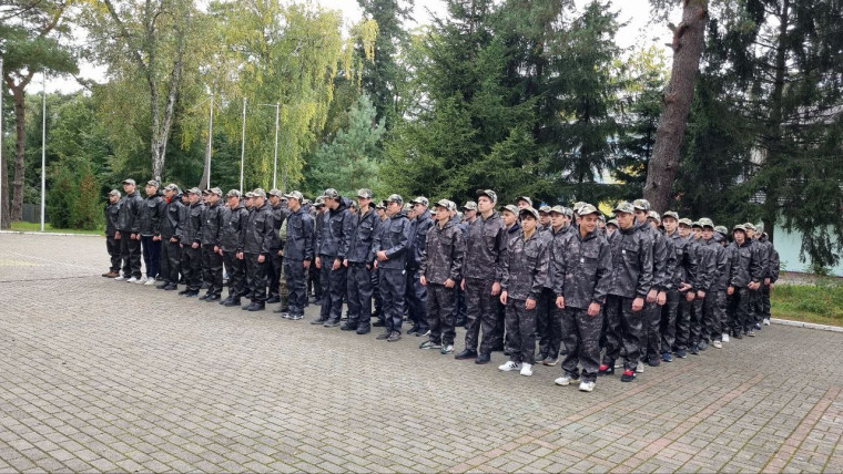 Старшеклассники приняли участие в 5-дневных учебных сборах по основам военной службы.